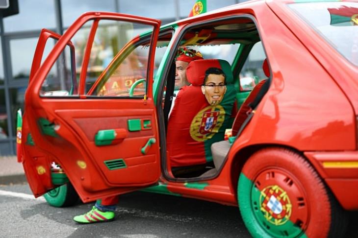 سيارة بأعلام البرتغال.. أحدث صيحات الجماهير قبل مباراة سلوفينيا في يورو 2024 (صور وفيديو)